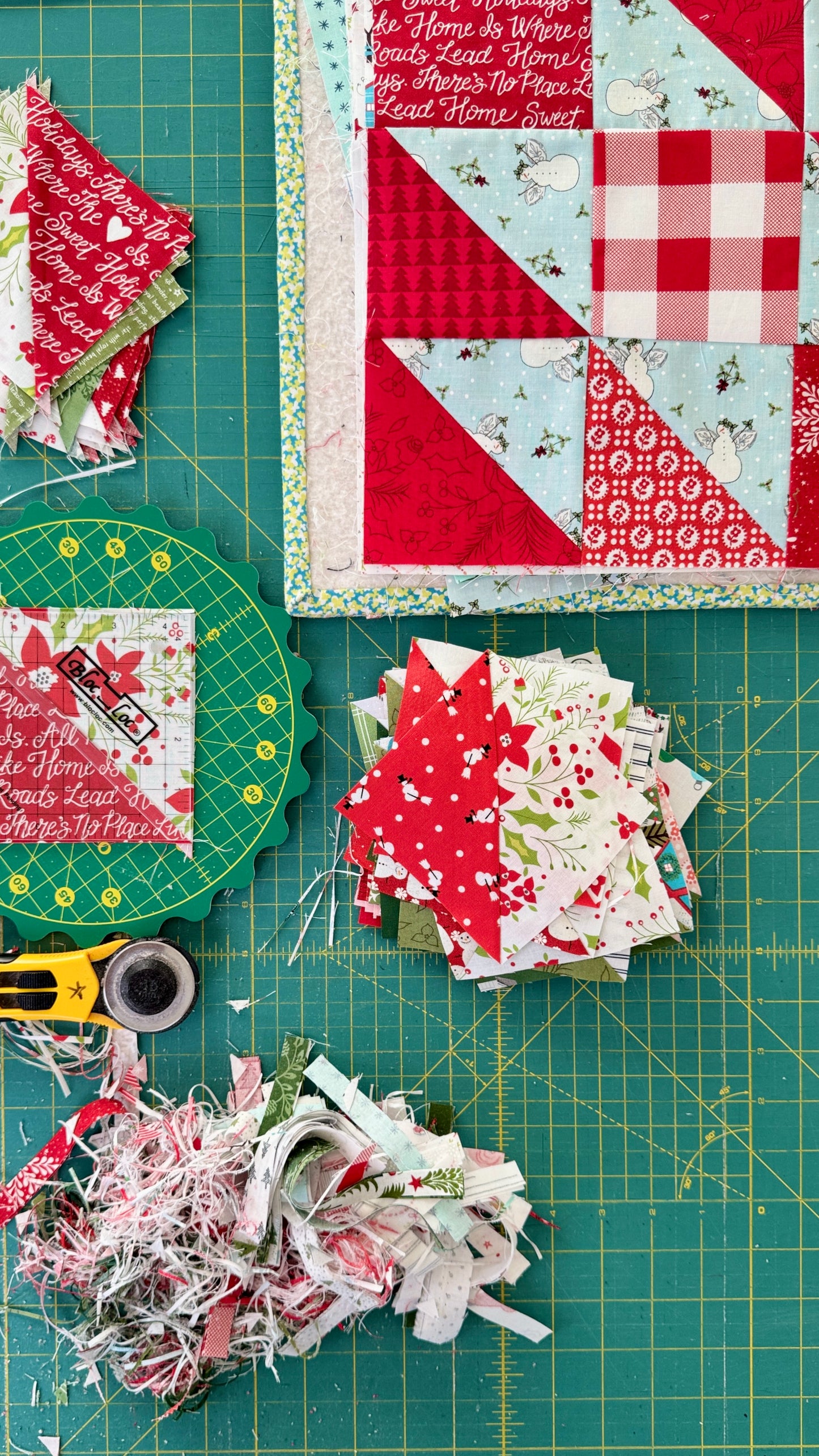 Santa's Puzzle Quilt Pattern - PDF Automatic Download